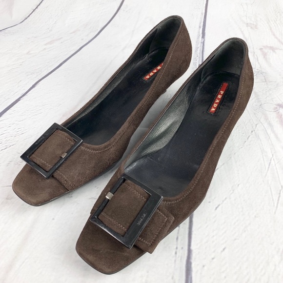 square toe kitten heels